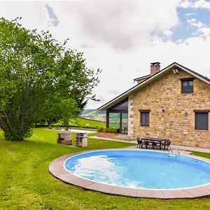 Casa Con Gran Jardín Y Piscina En Cabarceno , Villanueva (Cantabria) España